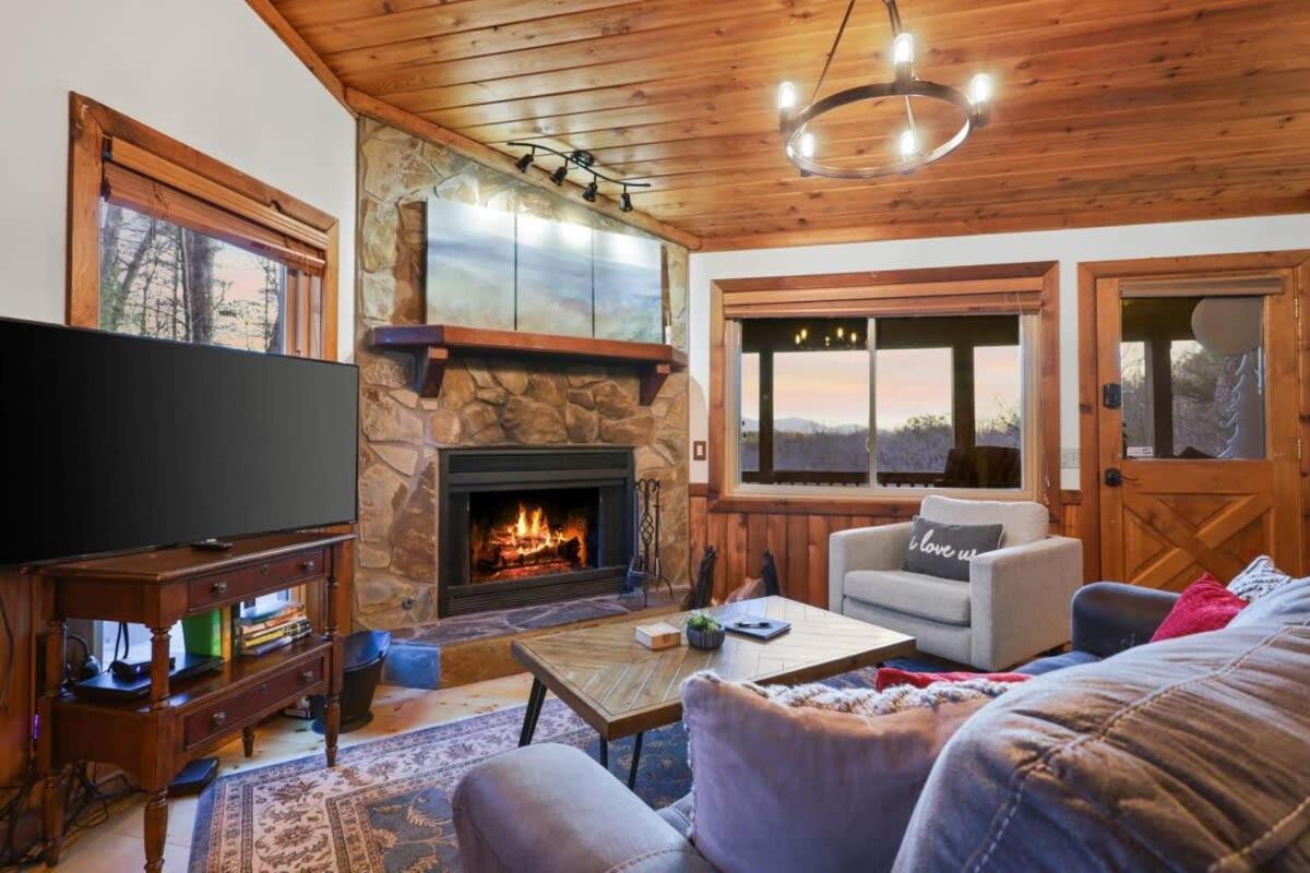 Mountain Views Hot Tub Firepit Close To Town Blue Ridge Buitenkant foto